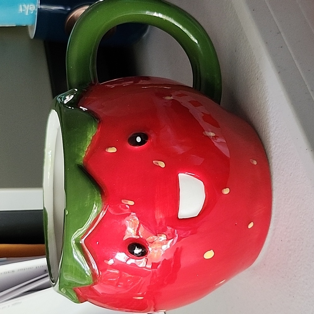 Straberry Shape Ceramic Mug New